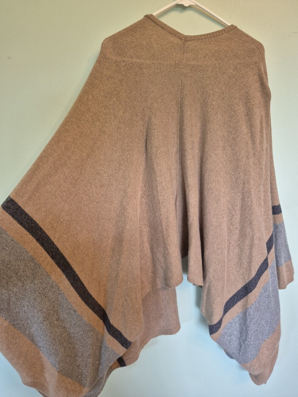 Velvet Graham & Spencer Anthropologie Taupe Open Front Poncho Cardigan Size M/L - Picture 7 of 7